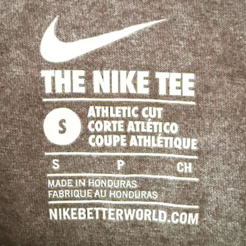 Nike Women's Athletic Cut Tee — Women's SZ Small - Picture 4 of 4